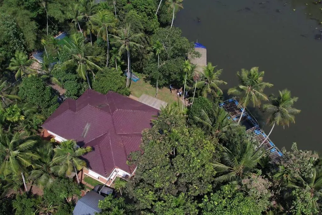 Joan'S Homestay Near Kumarakom Vaikom Сasa de vacaciones