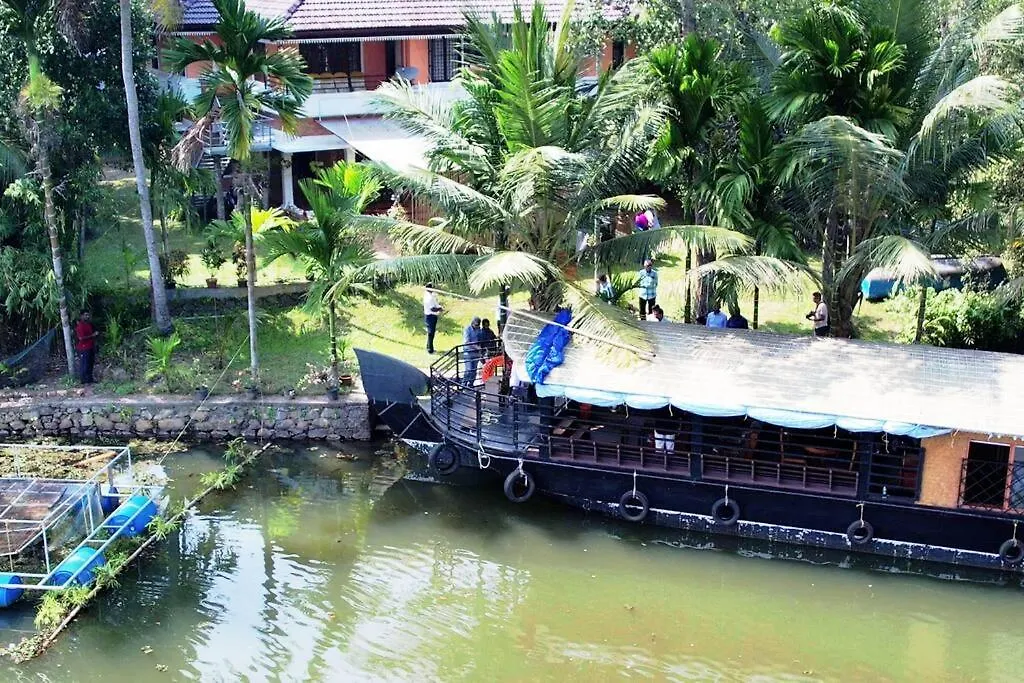 Сasa de vacaciones Joan'S Homestay Near Kumarakom Vaikom India